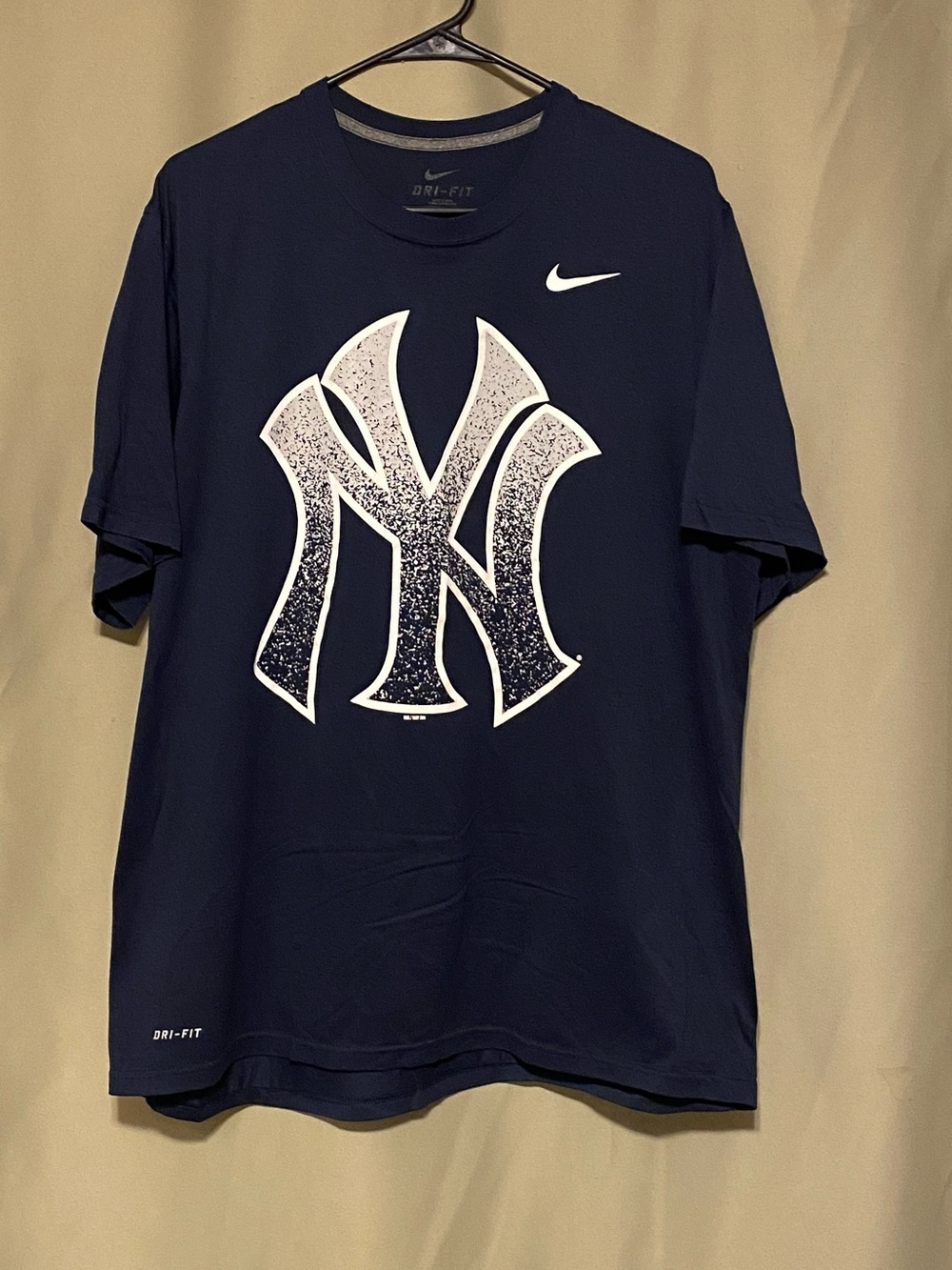 Nike Mens New York Yankees Dri-Fit Short Sleeve Shirt Navy Blue L